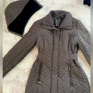 Comfortable, lightweight, Calvin Klein Coat!